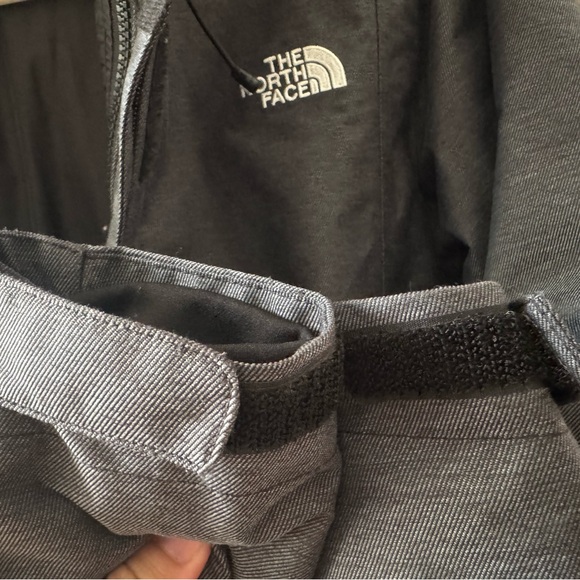 The North Face Women’s Monarch Triclimate Jacket Medium - Picture 7 of 7